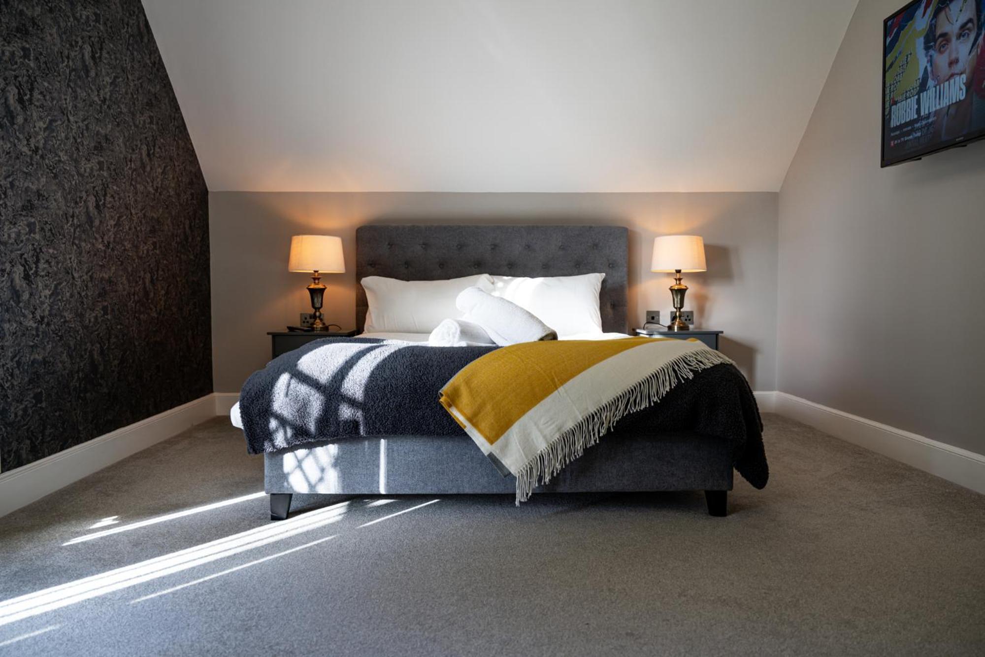 Escape Ordinary At Lough Erne Golf Village 恩尼斯基林 外观 照片