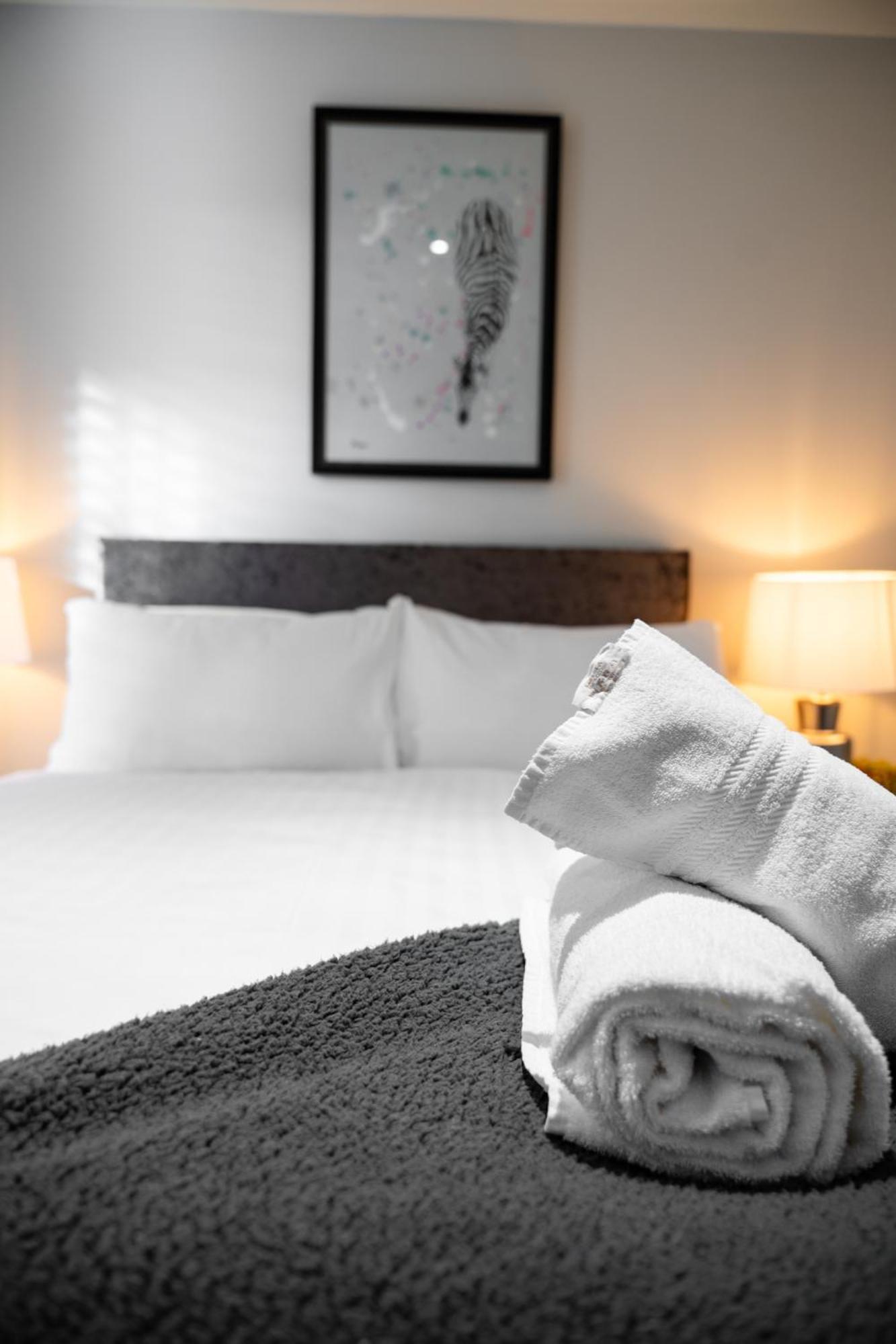 Escape Ordinary At Lough Erne Golf Village 恩尼斯基林 外观 照片