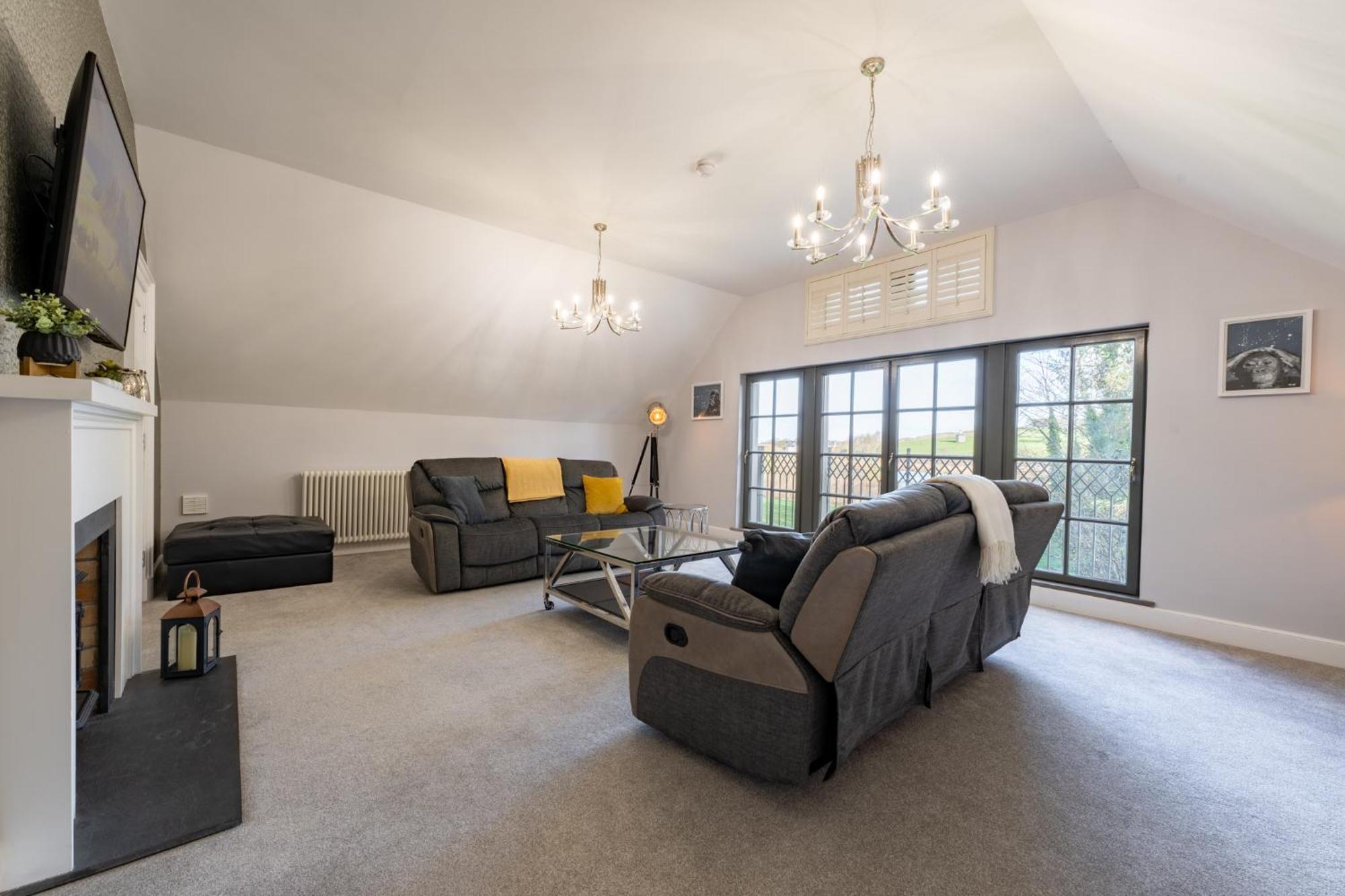 Escape Ordinary At Lough Erne Golf Village 恩尼斯基林 外观 照片
